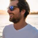Handsome, tall and tanned guy wants to meet shy woman in Pittsburgh